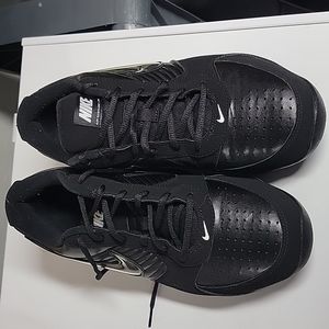 NIKE Air Baseline Low